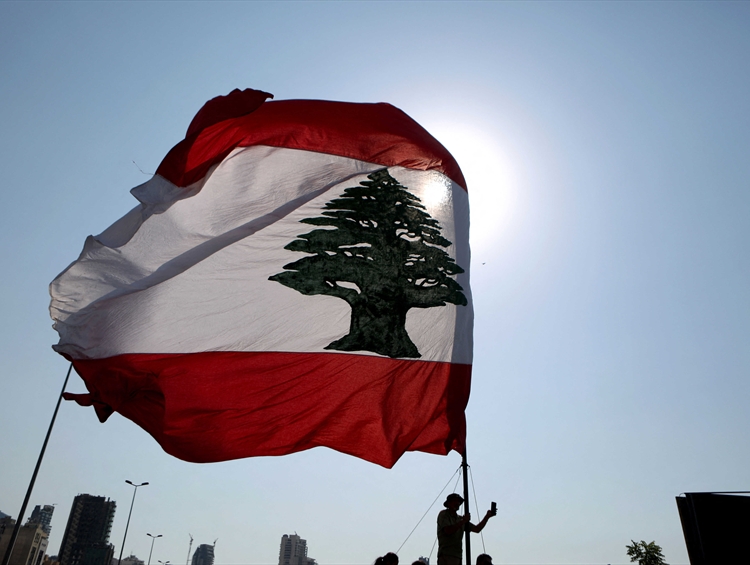 تغيير التعامل الدولي مع لبنان... إسعافات أم صفقة؟